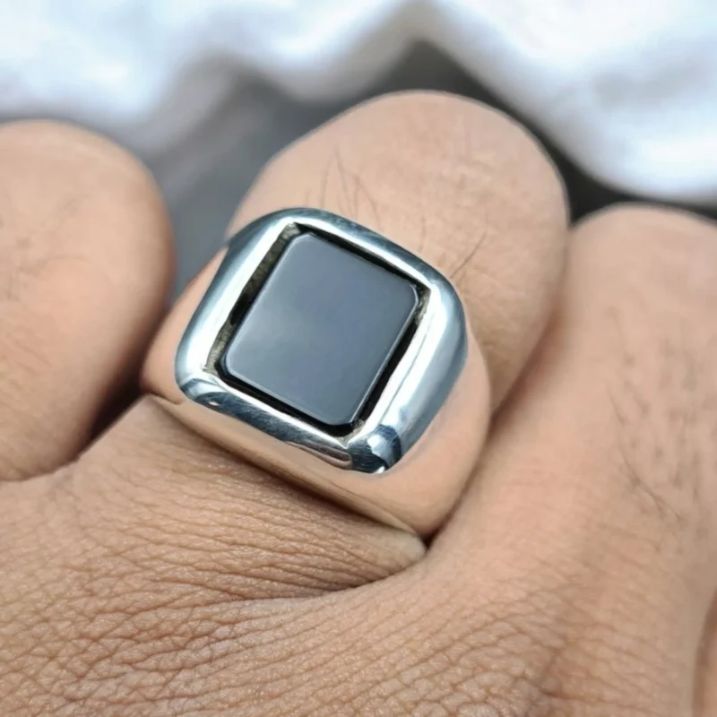 Men's Black Yemeni Aqeeq Ring