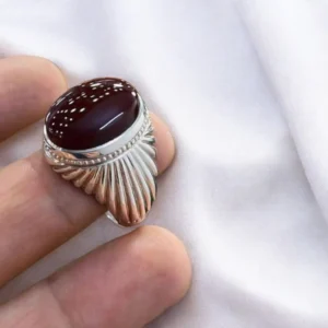 Aqeeq Rings