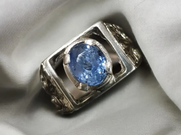 Natural sapphire