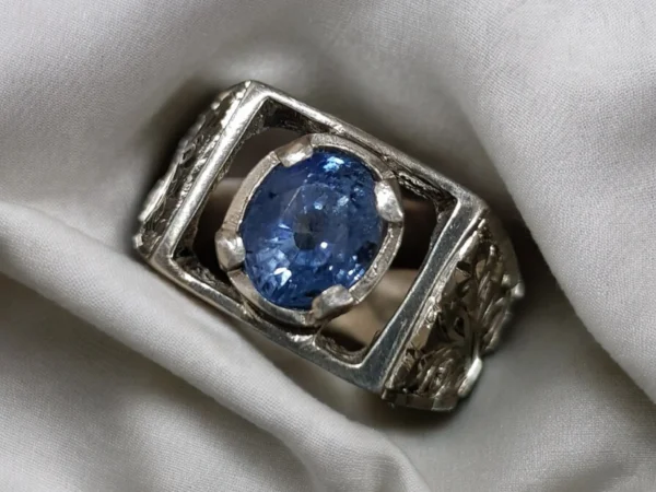 Natural sapphire