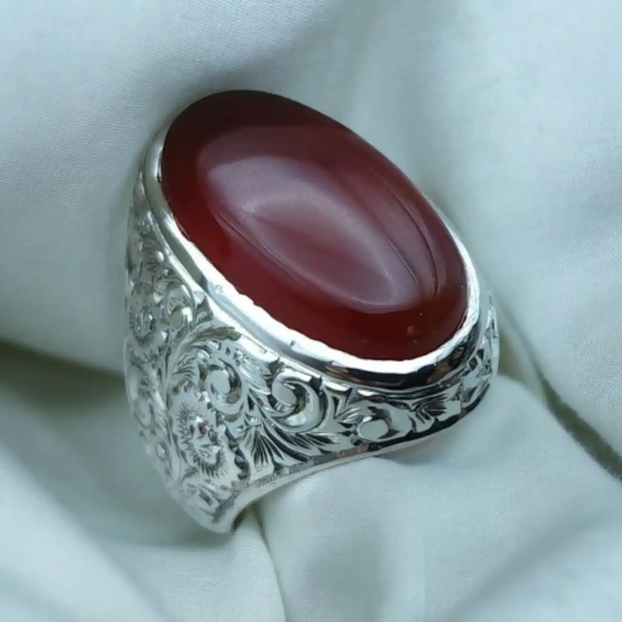 deep red aqeeq ring silver