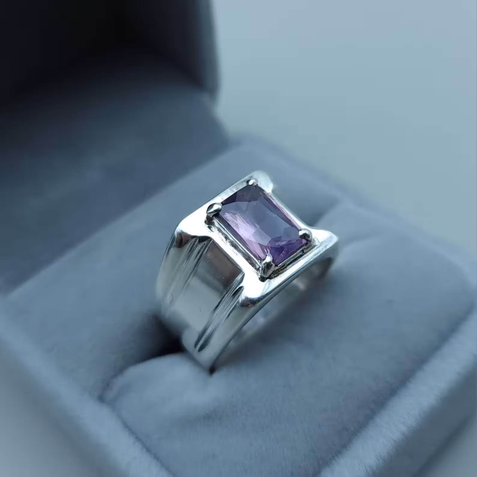 Natural Kashmir Sapphire Ring For Men, Purple 2 Color Change Sapphire Ring
