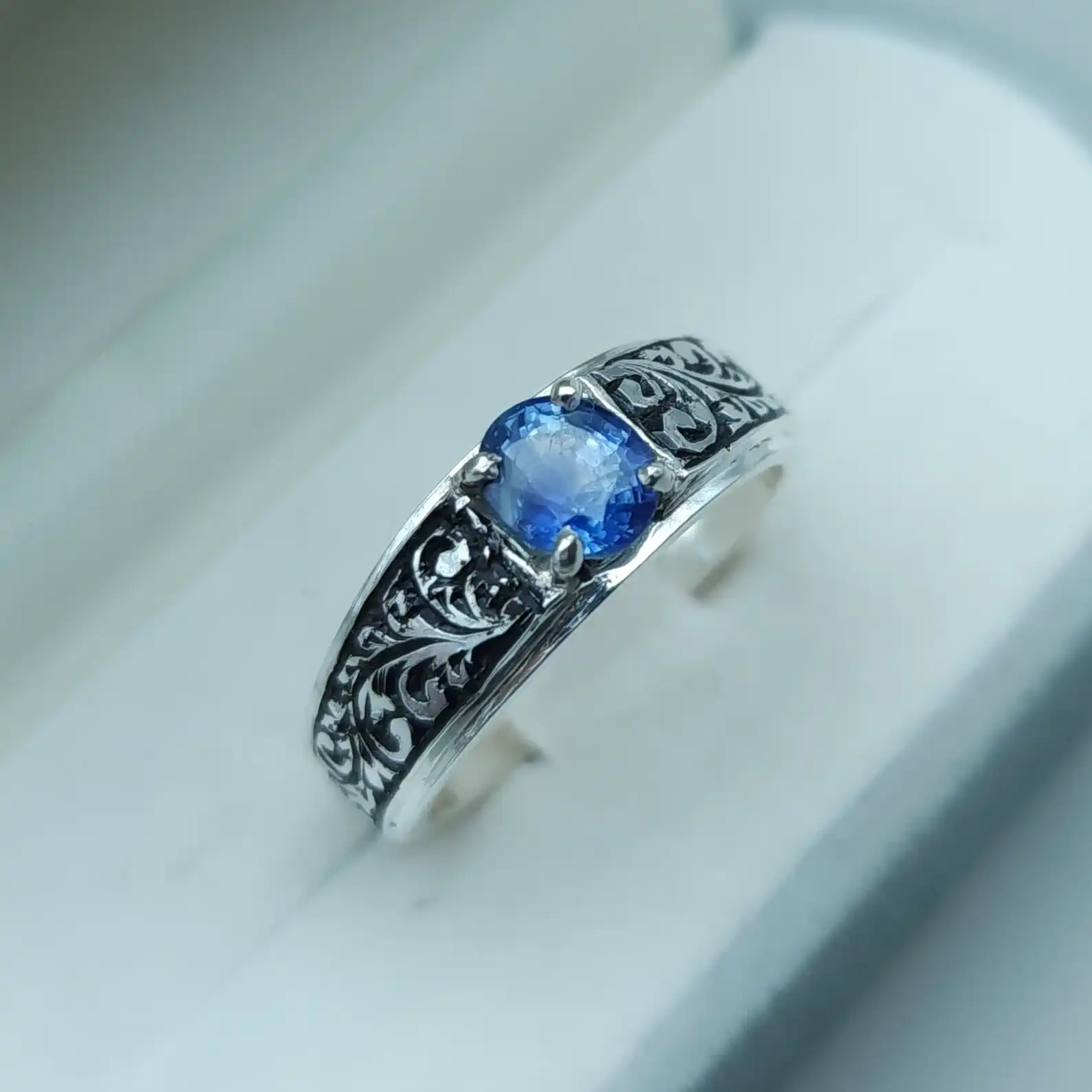 mens sapphire jewelry