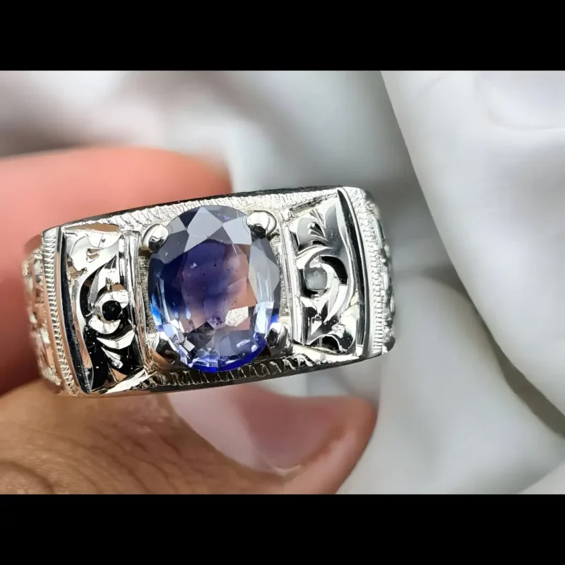 Lustrous Sapphire Ring Ceylon Sri Lanka Mens Neelam Rings