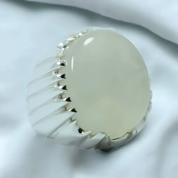 Men’s Yemeni Aqeeq Ring Shop Now