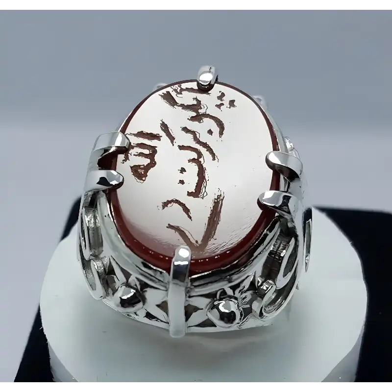 devil wears prada ring red